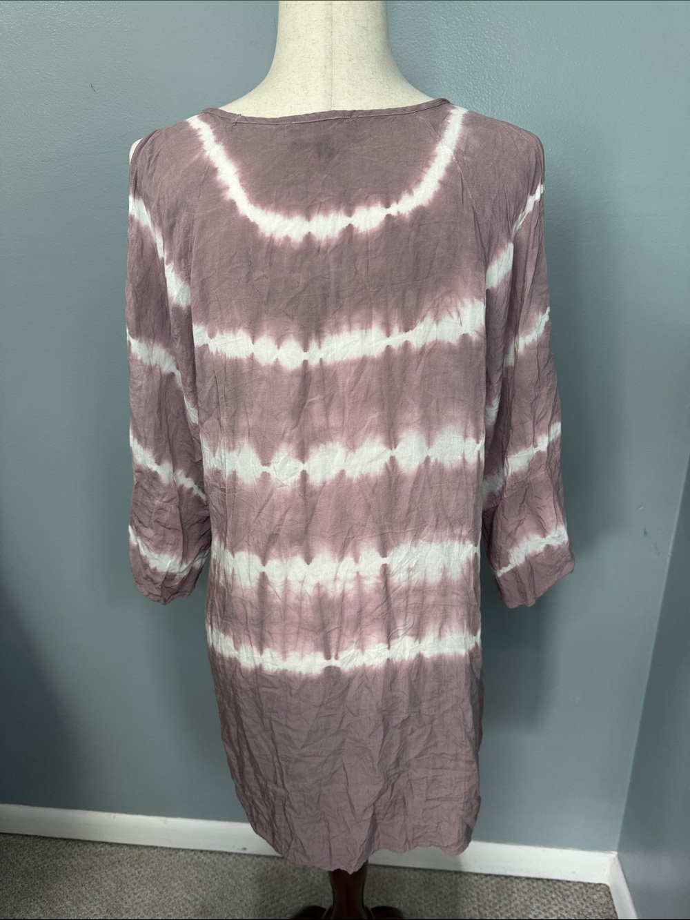 Aakaa Women’s Purple/White Tie-Dye Cold Shoulder Mini Dress Sz M - Picture 4 of 4